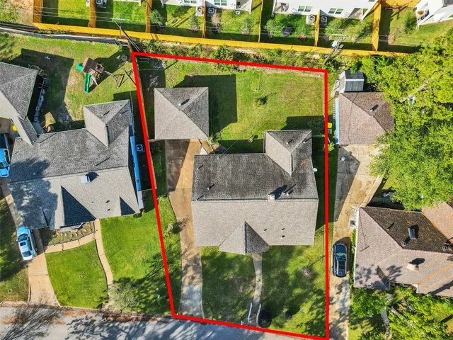 $2,000 | 418 Oakhill Drive, Conroe, TX 77304