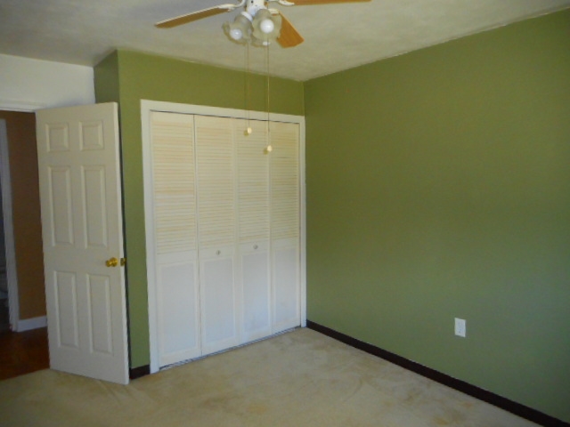100 Douglas Road Marquette Heights, IL 61554 - Photo 12 of 17 Gallery Image 12