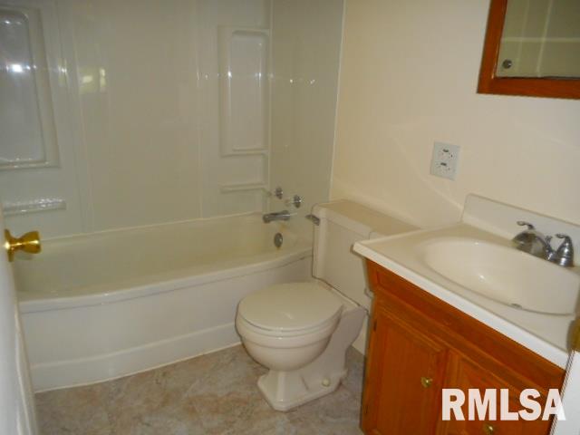 100 Douglas Road Marquette Heights, IL 61554 - Photo 13 of 17 Gallery Image 13