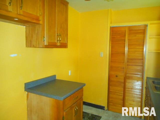 100 Douglas Road Marquette Heights, IL 61554 - Photo 6 of 17 Gallery Image 6
