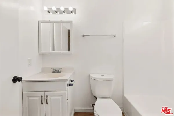 $7,650,000 | 13266 Foothill Boulevard, Sylmar, CA 91342