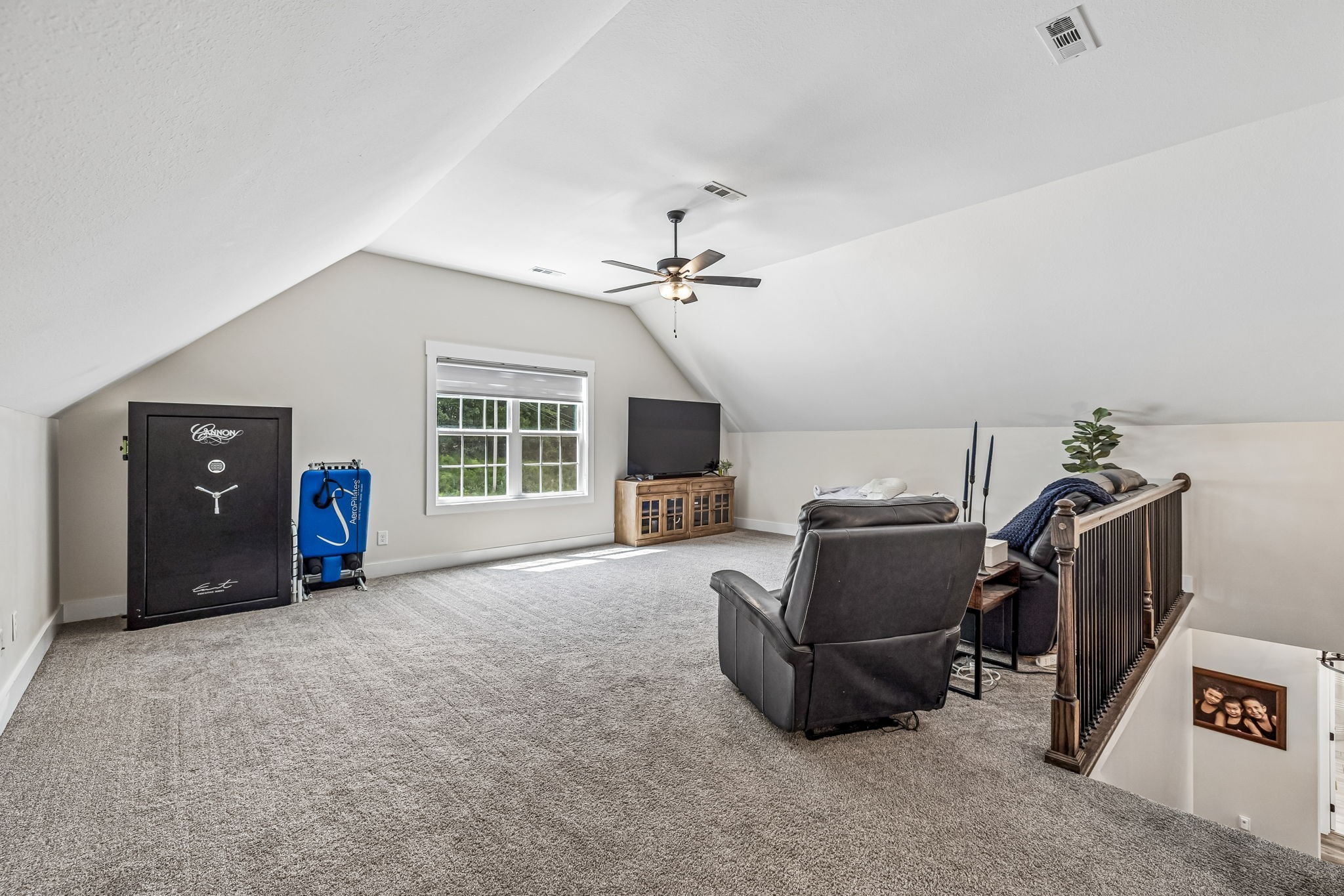 1845 Dinsmore Road Clarksville, TN 37040 - Photo 22 of 36 a living room with furniture and a window