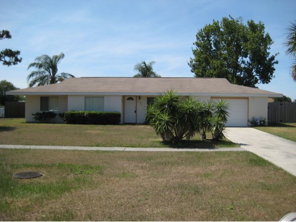 923 Northeast Riviera Palm Bay, FL 32905 - Photo 1 of 9 Primary Photo