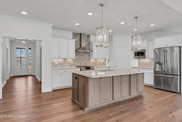 $649,900 | 136 Walelu Trail, Vonore, TN 37885