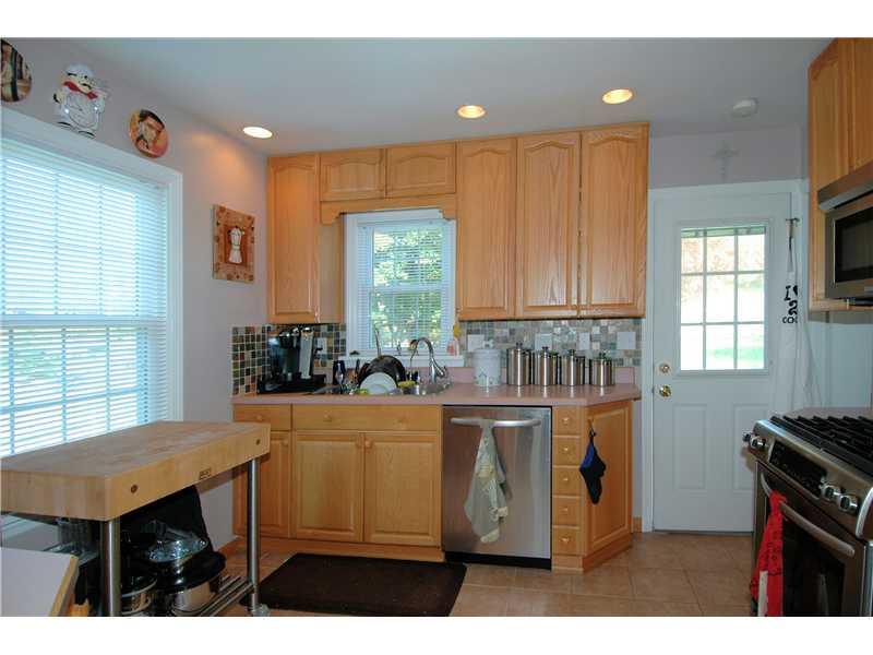 1373 Pittsburgh Road Valencia, PA 16059 - Photo 12 of 19 Kitchen.