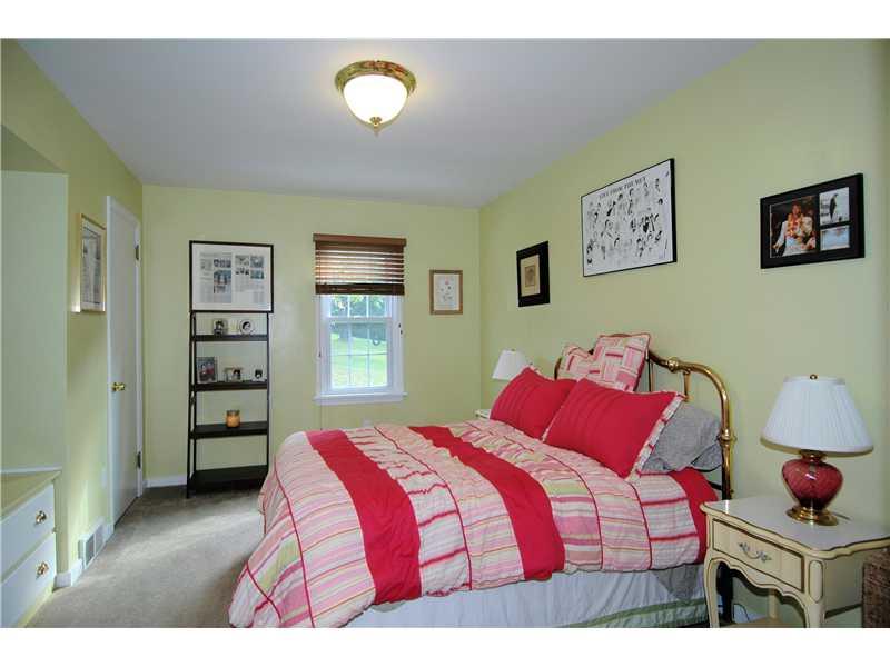 1373 Pittsburgh Road Valencia, PA 16059 - Photo 17 of 19 Bedroom.