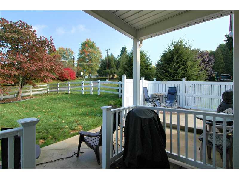 1373 Pittsburgh Road Valencia, PA 16059 - Photo 3 of 19 Patio/Deck.
