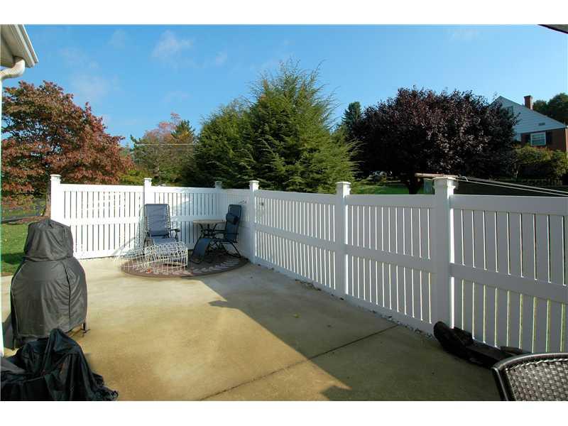 1373 Pittsburgh Road Valencia, PA 16059 - Photo 4 of 19 Patio/Deck.