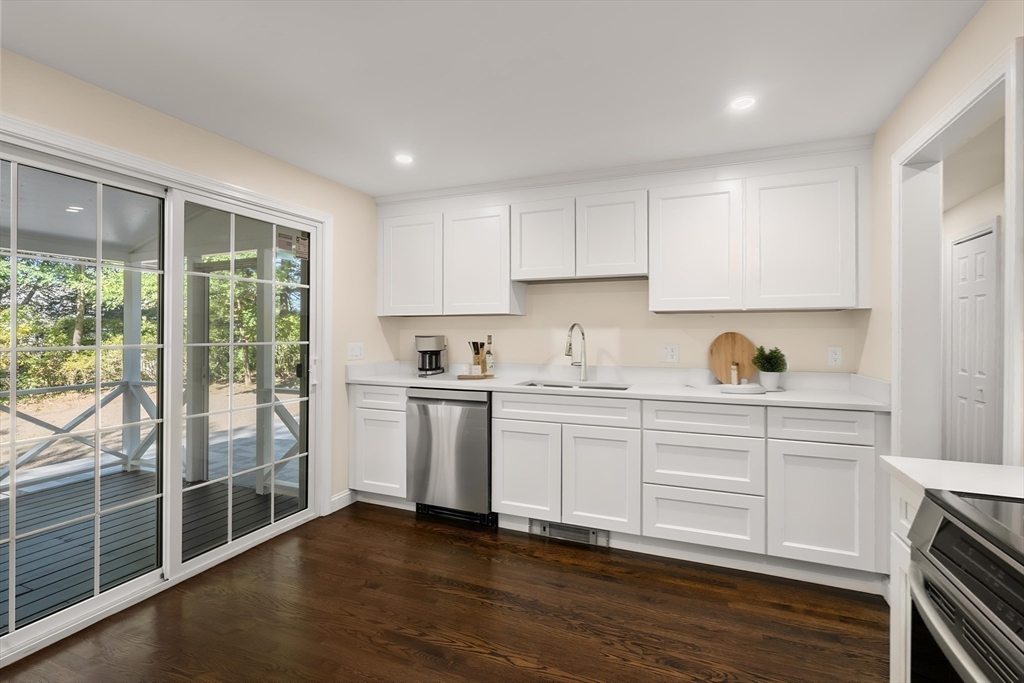 23 Covey Hill Road Reading, MA 01867 - Photo 6 of 36 Gallery Image 6