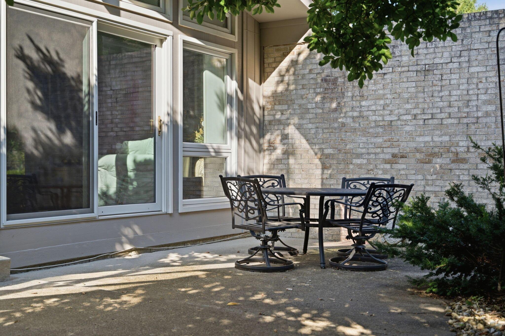 7232 Lee Road Westerville, OH 43081 - Photo 105 of 122 Additional Patio off the Living Room