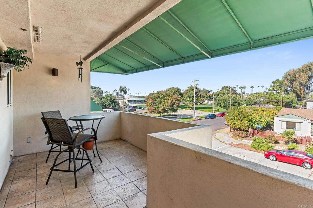 1105 Reed Avenue San Diego, CA 92109 - Photo 24 of 35 a patio with table and chairs