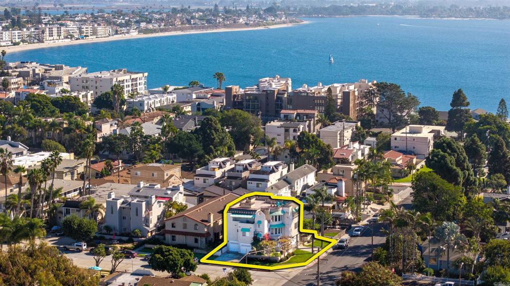 1105 Reed Avenue San Diego, CA 92109 - Photo 29 of 35 a view of a city