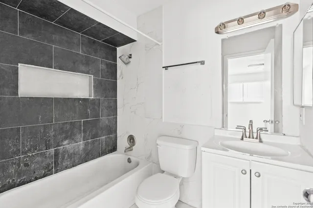 $1,000 | 6611 Southpoint Street, Unit 128, San Antonio, TX 78229