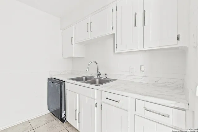 $1,000 | 6611 Southpoint Street, Unit 128, San Antonio, TX 78229