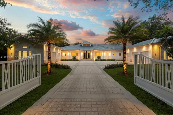 $7,968,000 | 7900 Southwest 118th Street, Pinecrest, FL 33156