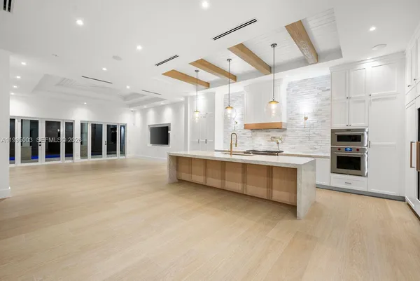 $7,968,000 | 7900 Southwest 118th Street, Pinecrest, FL 33156