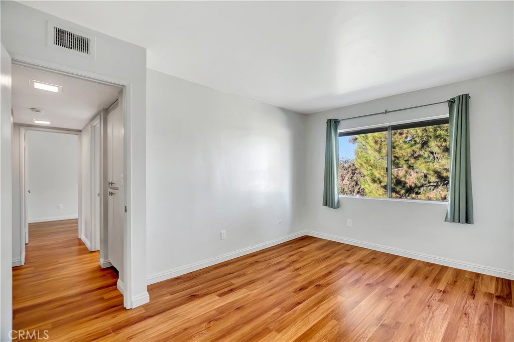 7308 Corbin Avenue, Unit G Reseda, CA 91335 - Photo 13 of 24