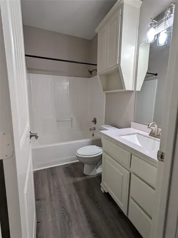 $459,900 | 302 South Cedar Ridge Circle, Robinson, TX 76706