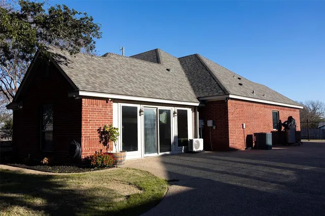 $459,900 | 302 South Cedar Ridge Circle, Robinson, TX 76706