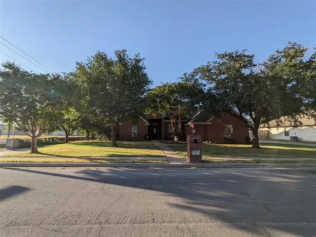 $459,900 | 302 South Cedar Ridge Circle, Robinson, TX 76706