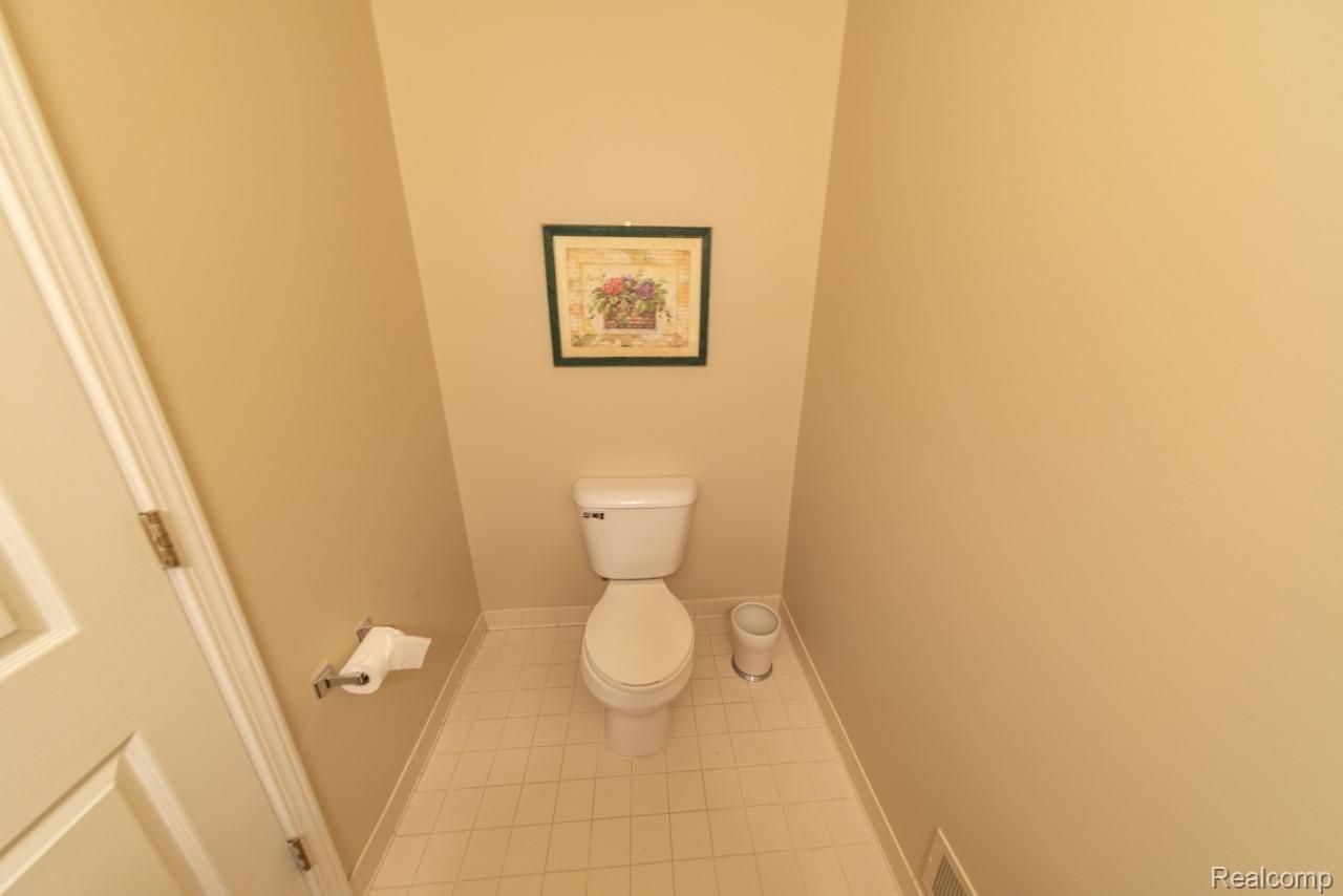 2785 Long Meadow Lane Rochester, MI 48307 - Photo 22 of 55 lo18.jpg