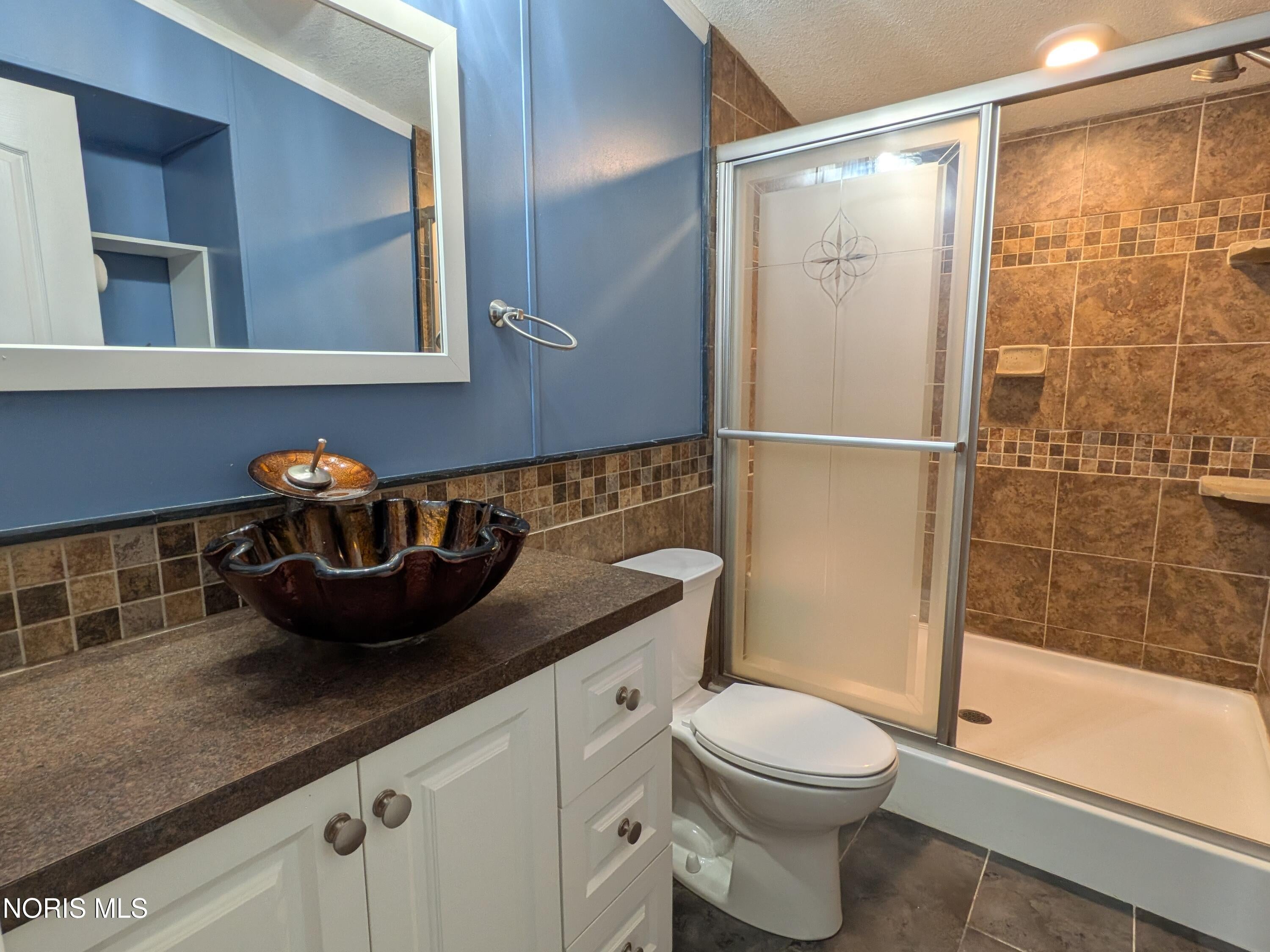 17156 Harris Road Defiance, OH 43512 - Photo 19 of 32 Bath2