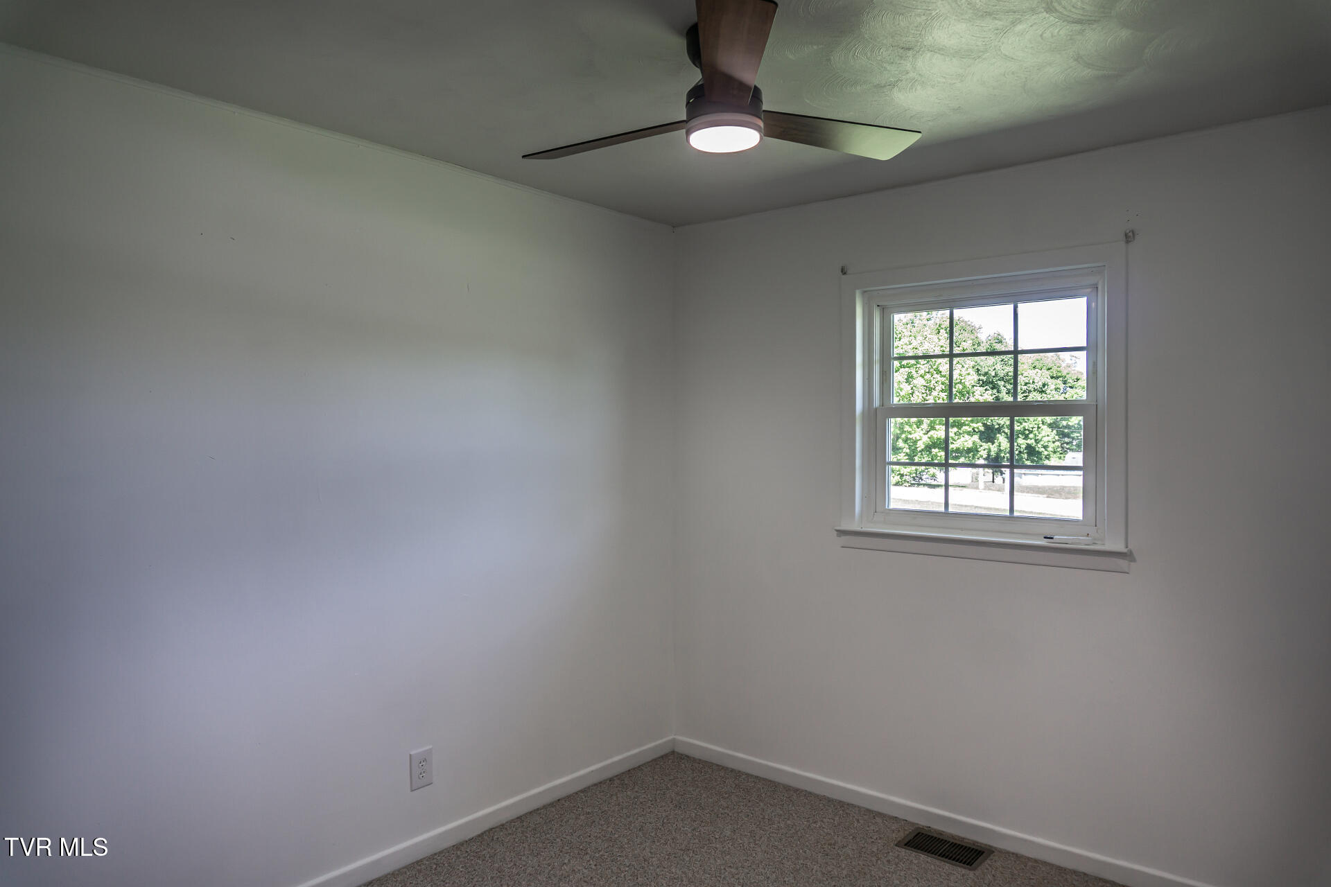 970 Sioux Trail Greeneville, TN 37743 - Photo 25 of 66 970SiouxTrailG_021