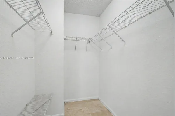 $2,000 | 7000 Southwest 80th Street, Unit 104, Miami, FL 33143