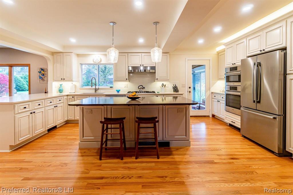 6475 North Beck Road Canton, MI 48187 - Photo 8 of 32