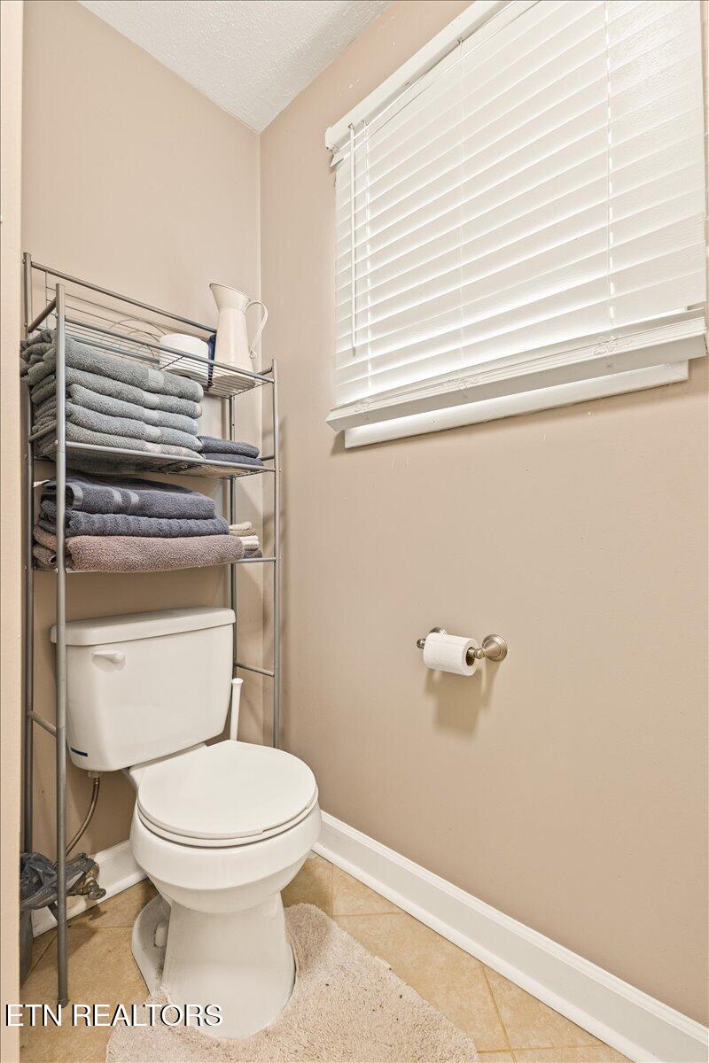 329 Summerville Road Kingsport, TN 37663 - Photo 14 of 42 18-128A4460