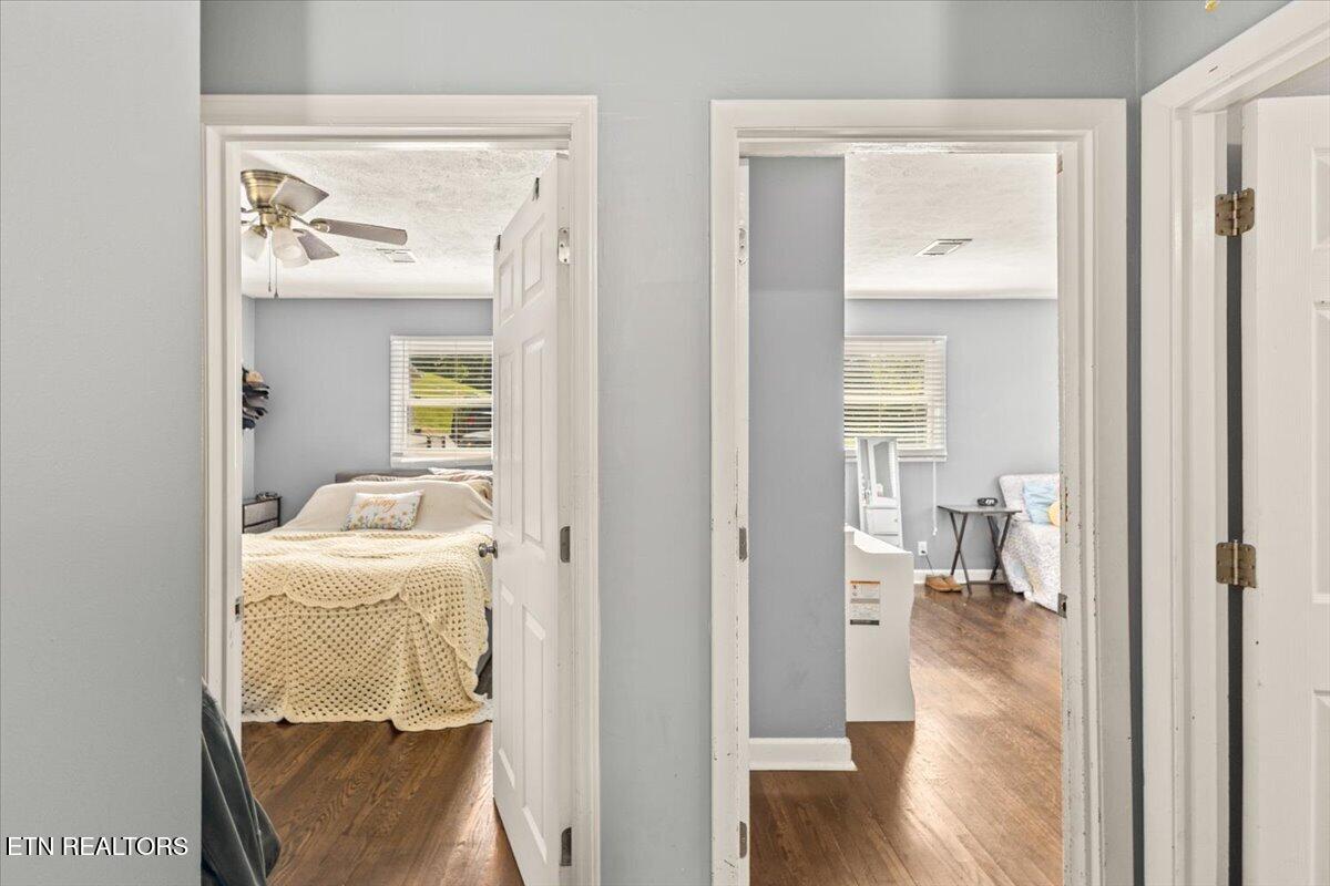 329 Summerville Road Kingsport, TN 37663 - Photo 15 of 42 19-128A4463