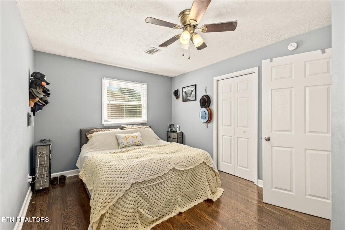 329 Summerville Road Kingsport, TN 37663 - Photo 18 of 42 22-128A4475