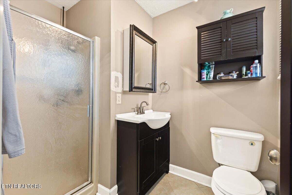 329 Summerville Road Kingsport, TN 37663 - Photo 20 of 42 24-128A4483