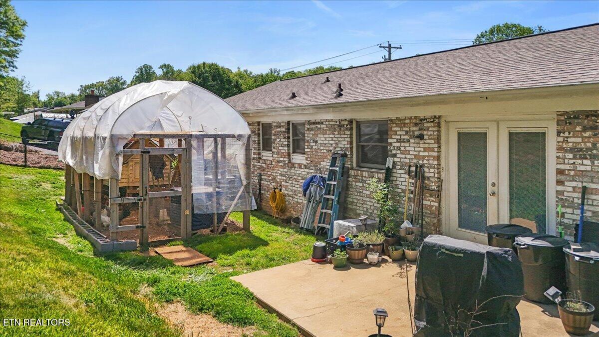 329 Summerville Road Kingsport, TN 37663 - Photo 32 of 42 36-DJI_20260421150034_0265_D