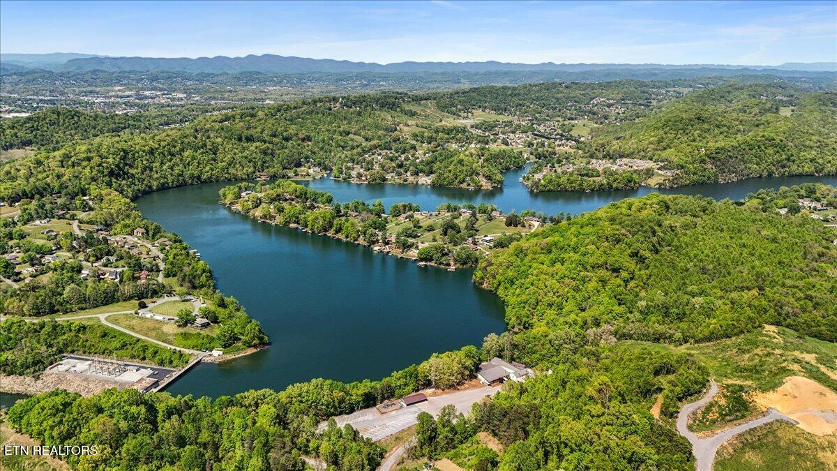 329 Summerville Road Kingsport, TN 37663 - Photo 38 of 42 42-DJI_20260421150444_0283_D