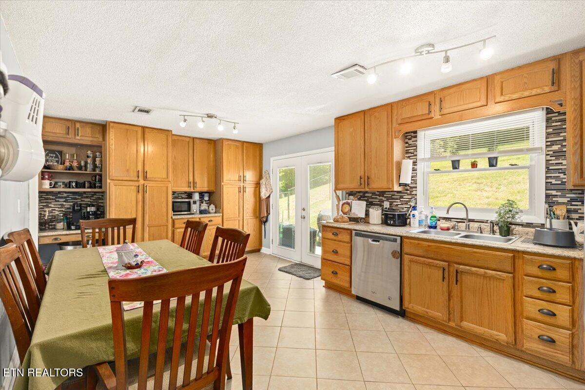 329 Summerville Road Kingsport, TN 37663 - Photo 9 of 42 12-128A4439