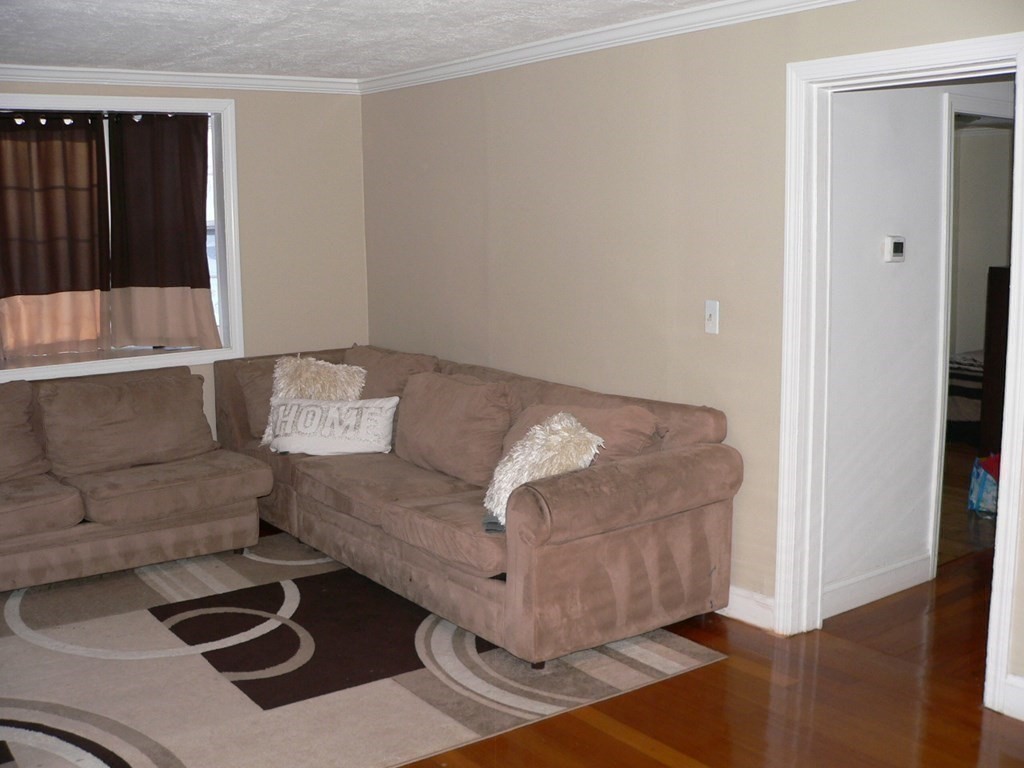 35 Eaton Road Framingham, MA 01701 - Photo 2 of 32