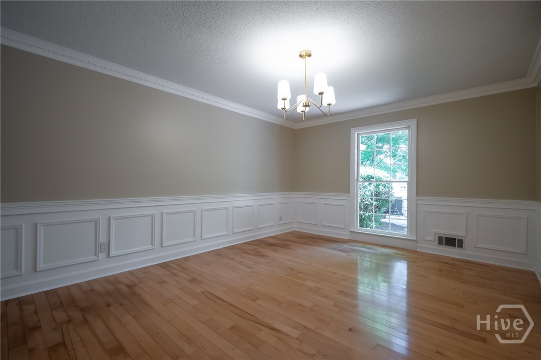 139 Lake Forest Drive Athens, GA 30607 - Photo 22 of 65 12 seater table size