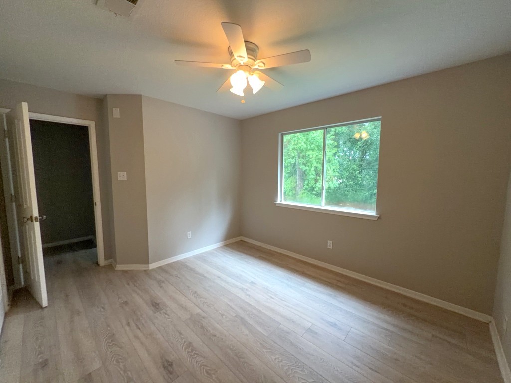 2106 Lexington Woods Drive Spring, TX 77373 - Photo 10 of 27