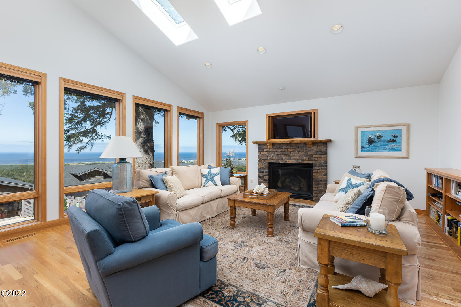 7805 Brooten Mountain Road Pacific City, OR 97135 - Photo 4 of 45 Living Room