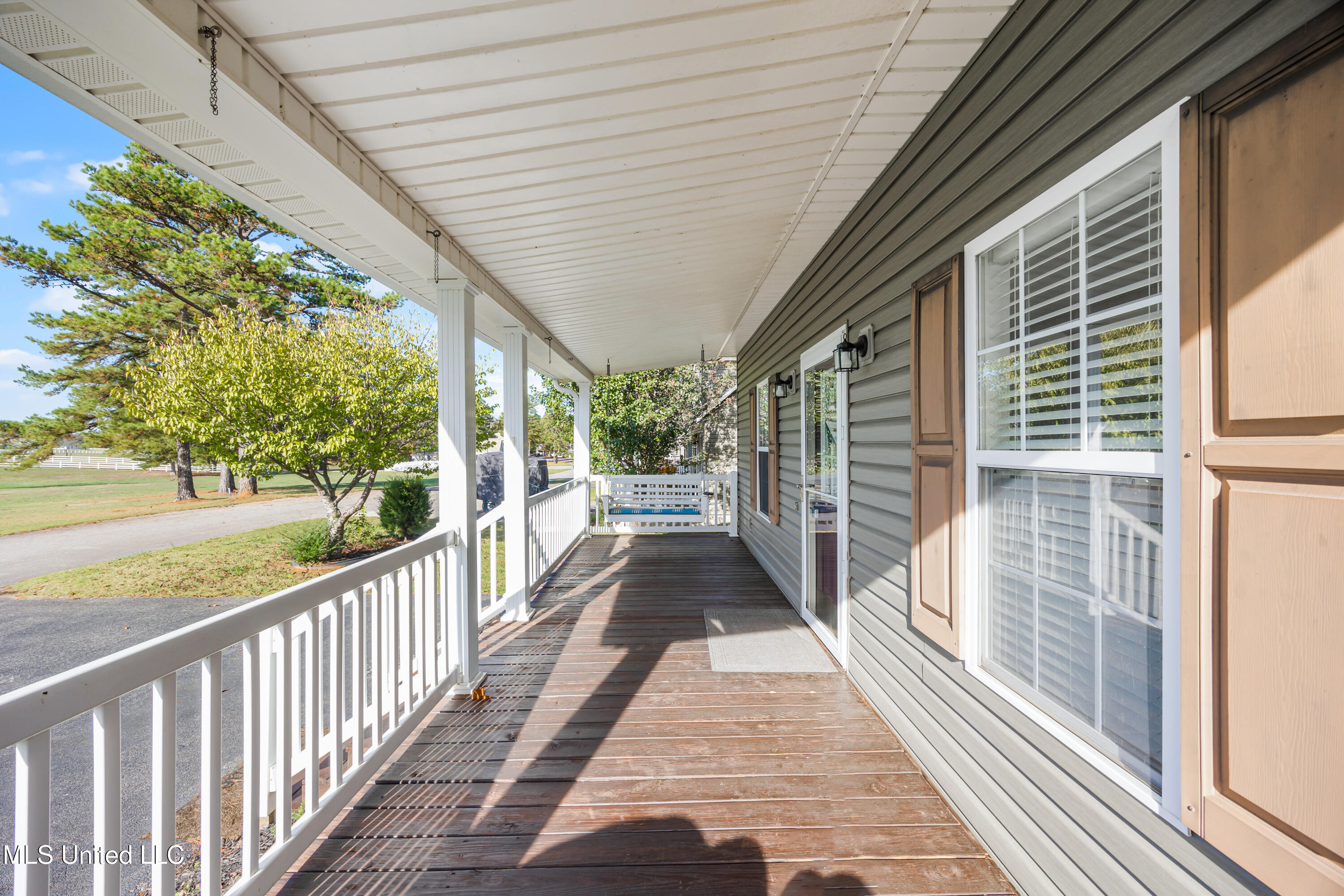 6 Laura Lane, Unit 156 Iuka, MS 38852 - Photo 17 of 24 Front Porch