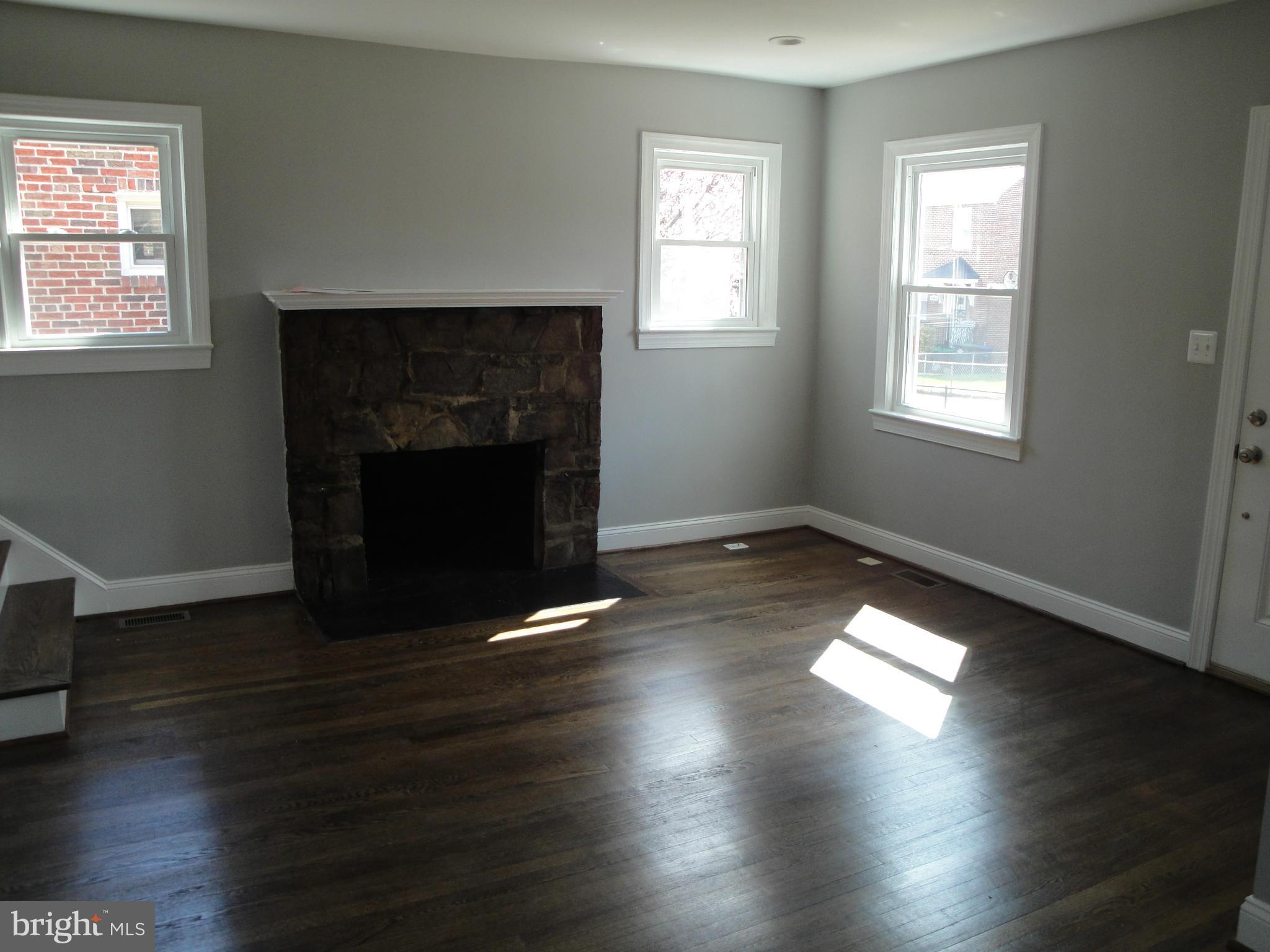 5515 Blair Road Northeast Washington, DC 20011 - Photo 2 of 28 Living Room