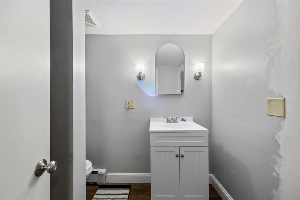 54 Longmeadow Road Taunton, MA 02780 - Photo 11 of 41 Gallery Image 11