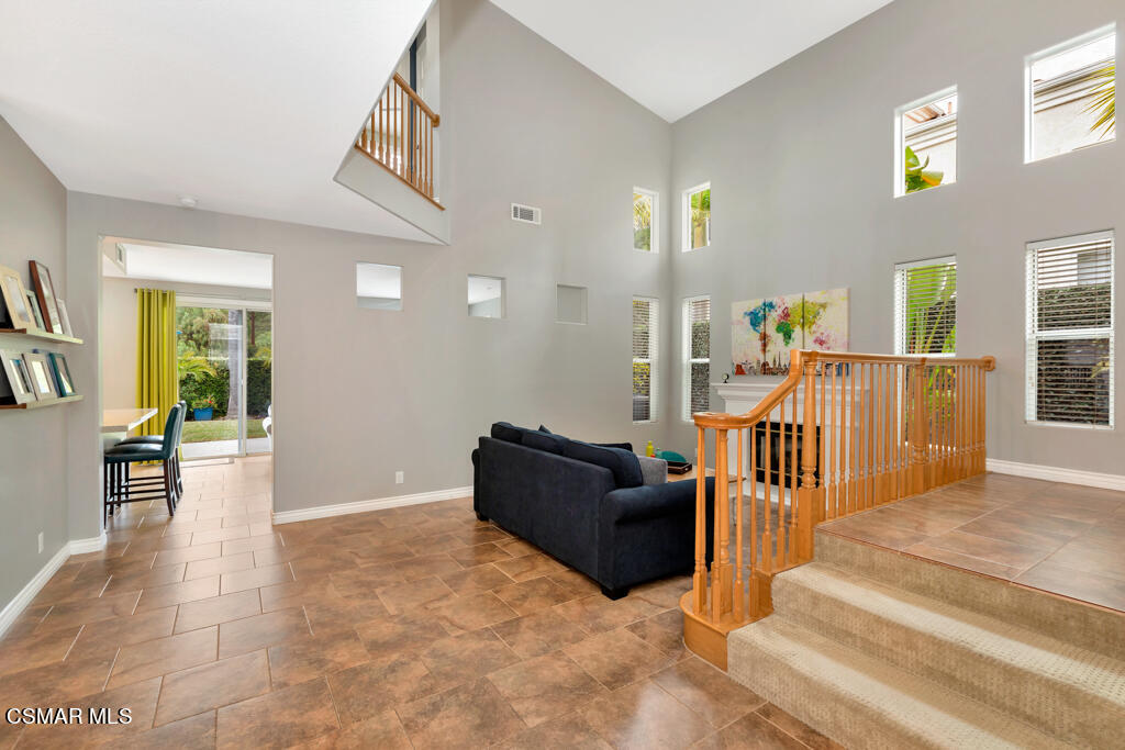 11277 Shadyridge Road Moorpark, CA 93021 - Photo 11 of 53 11277 Shadyridge Road - HsHProd-27