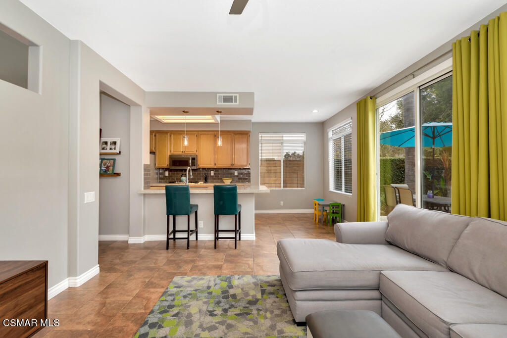 11277 Shadyridge Road Moorpark, CA 93021 - Photo 24 of 53 11277 Shadyridge Road - HsHProd-40