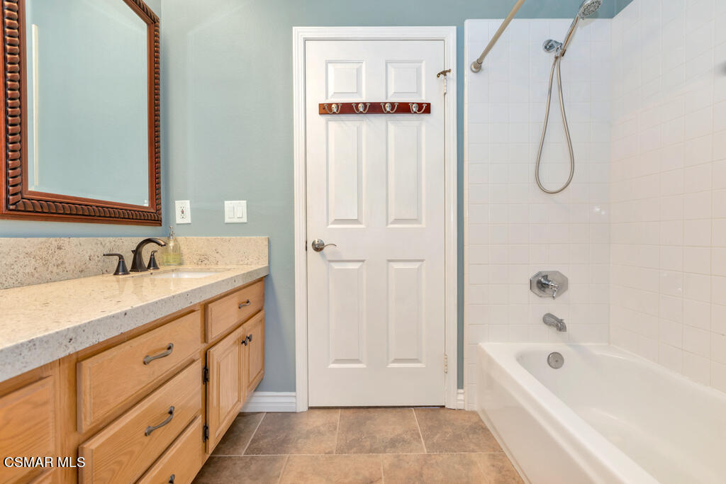 11277 Shadyridge Road Moorpark, CA 93021 - Photo 43 of 53 11277 Shadyridge Road - HsHProd-18
