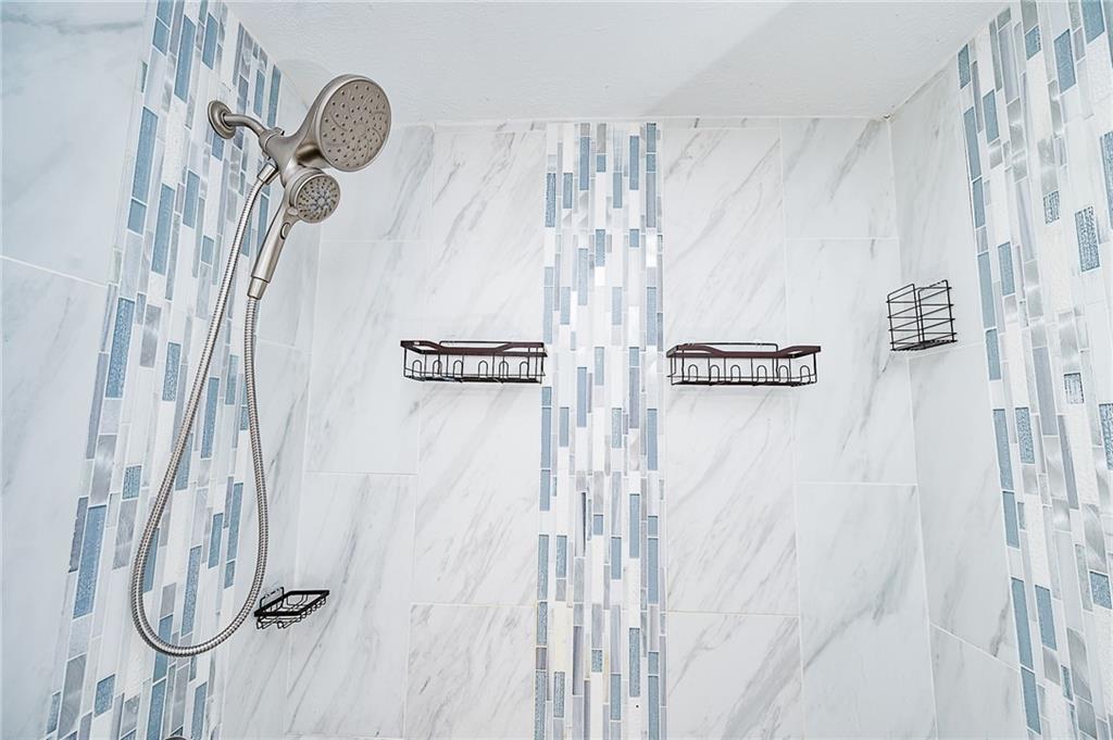 887 Millville Road Altoona, PA 16601 - Photo 23 of 29 a close view of a bathroom