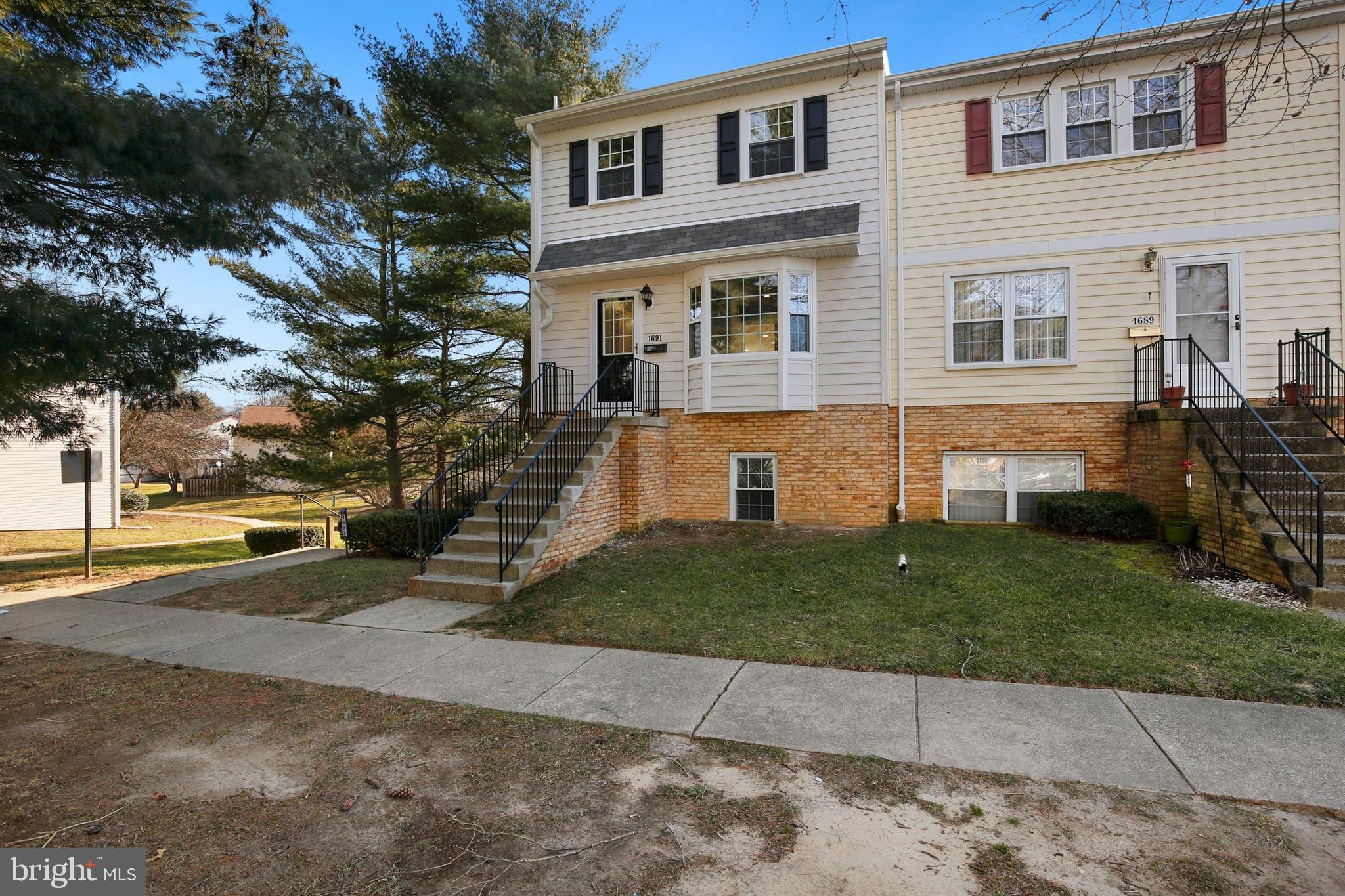 1691 Ridgely Court Crofton, MD 21114 - Photo 3 of 45 Gallery Image 3