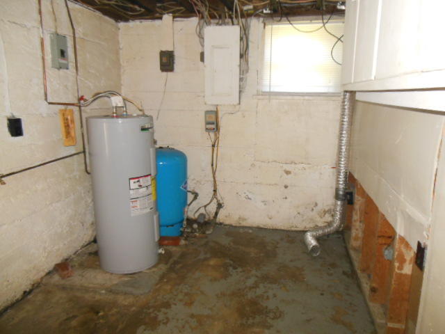 3862 Sterling Road Roanoke, VA 24014 - Photo 16 of 17 DSCN5965