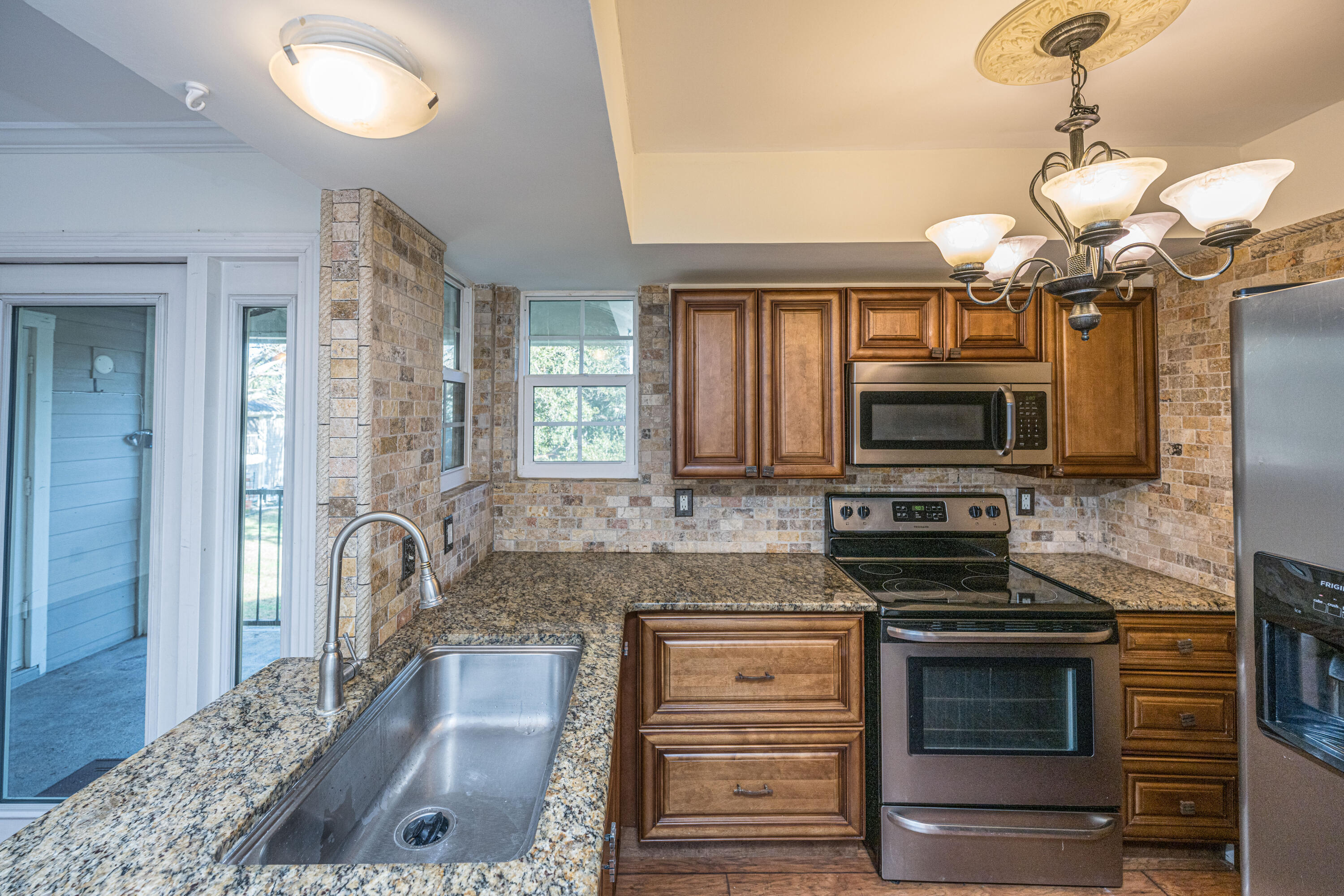1857 Montclair Drive, Unit D Mount Pleasant, SC 29464 - Photo 11 of 53 1857MontclairDrUnitD016